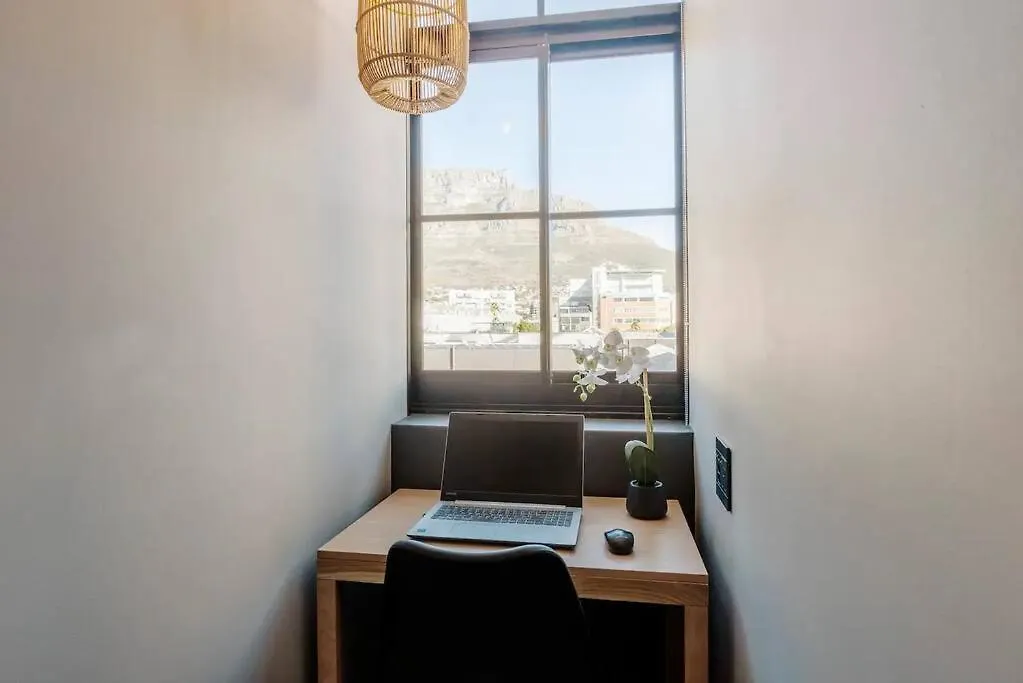 Modern Studio Apartment - Coworking - City Views Le Cap