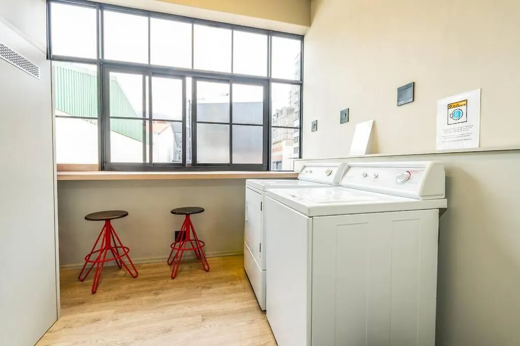 Modern Studio Apartment - Coworking - City Views Le Cap