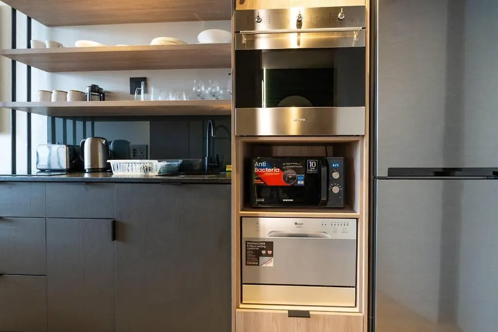 Modern Studio Apartment - Coworking - City Views Le Cap